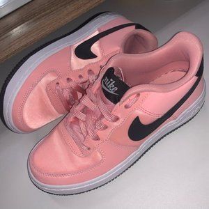 Nike AirForce 1 Low Valentine's Day